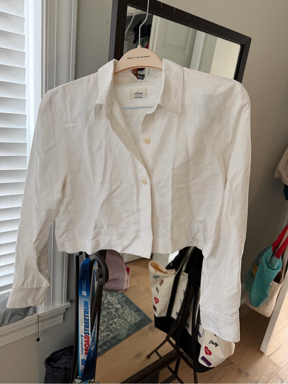 Wilfred White Cropped Button-Down Shirt